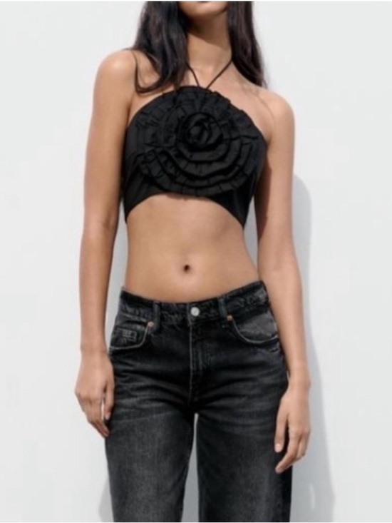 Zara Tops - Zara black textured flower poplin halter crop top